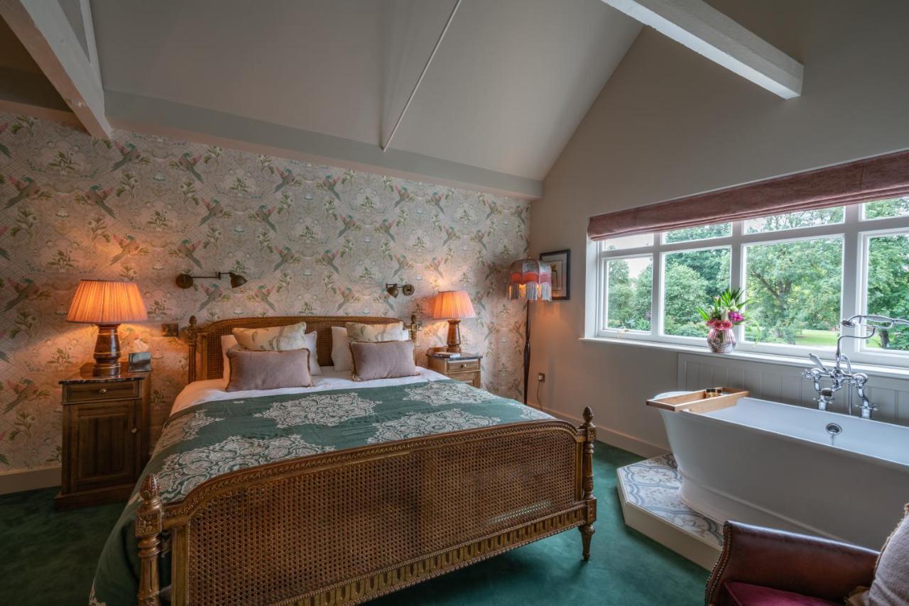 Albero Bedrooms Bedford Exterior foto